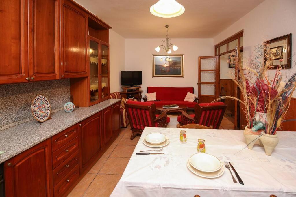 Da Nonna Maria Apartment กัสเตลซาร์โด ภายนอก รูปภาพ
